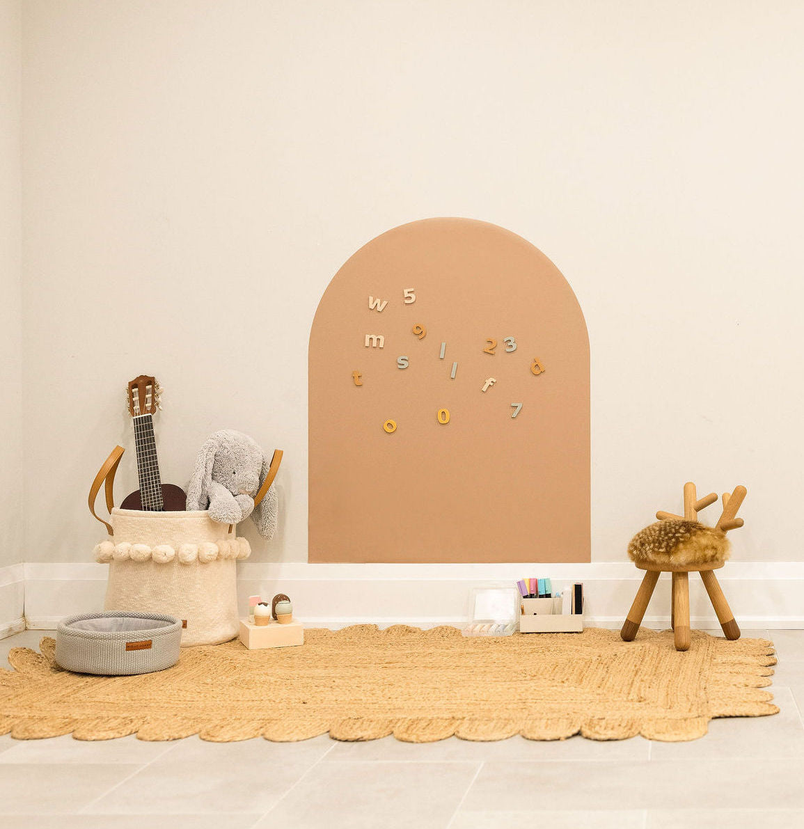 Magic Wall - Arch (Warm Taupe)