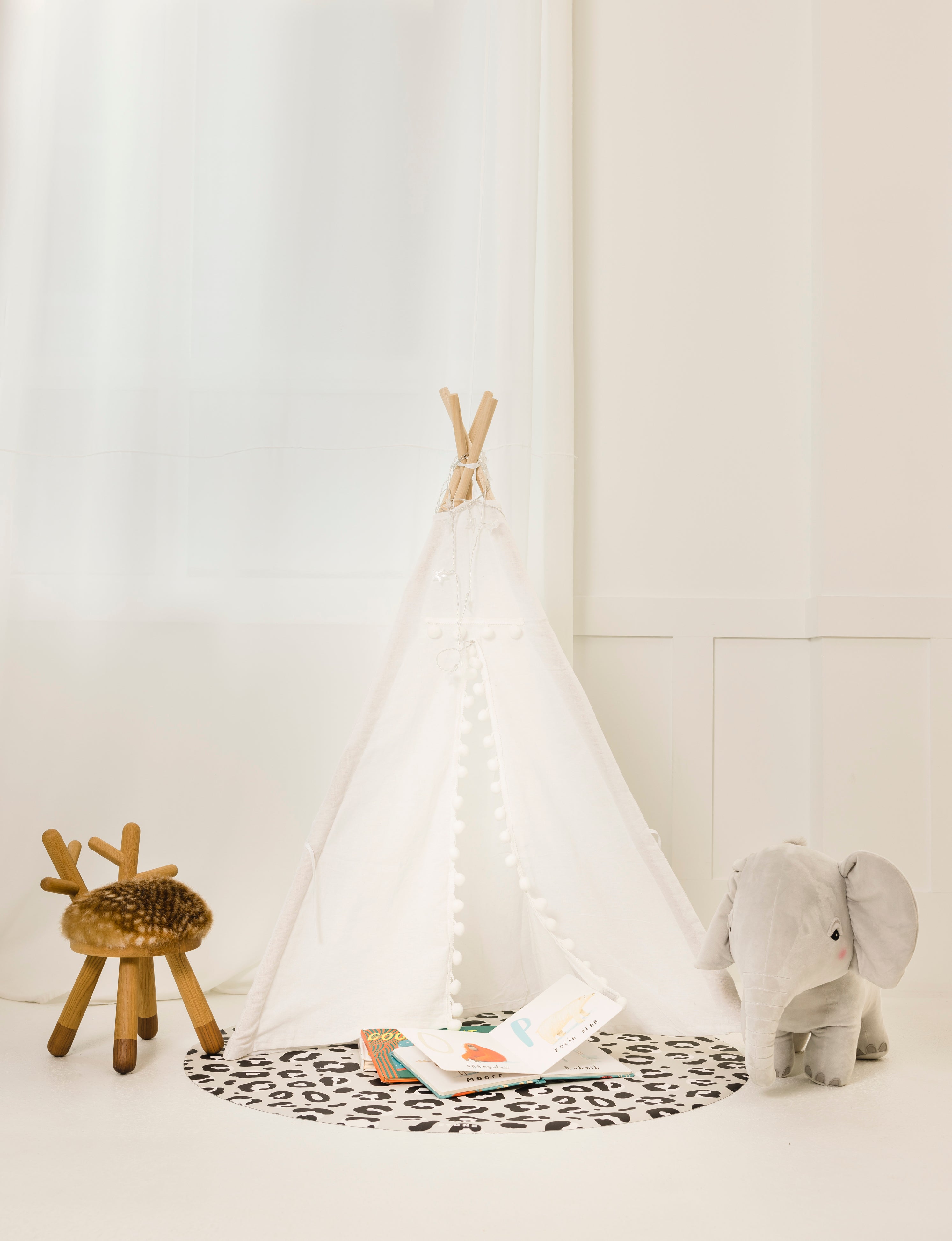 Catch All Mat for Mealtime & Playtime Mess - Leopard