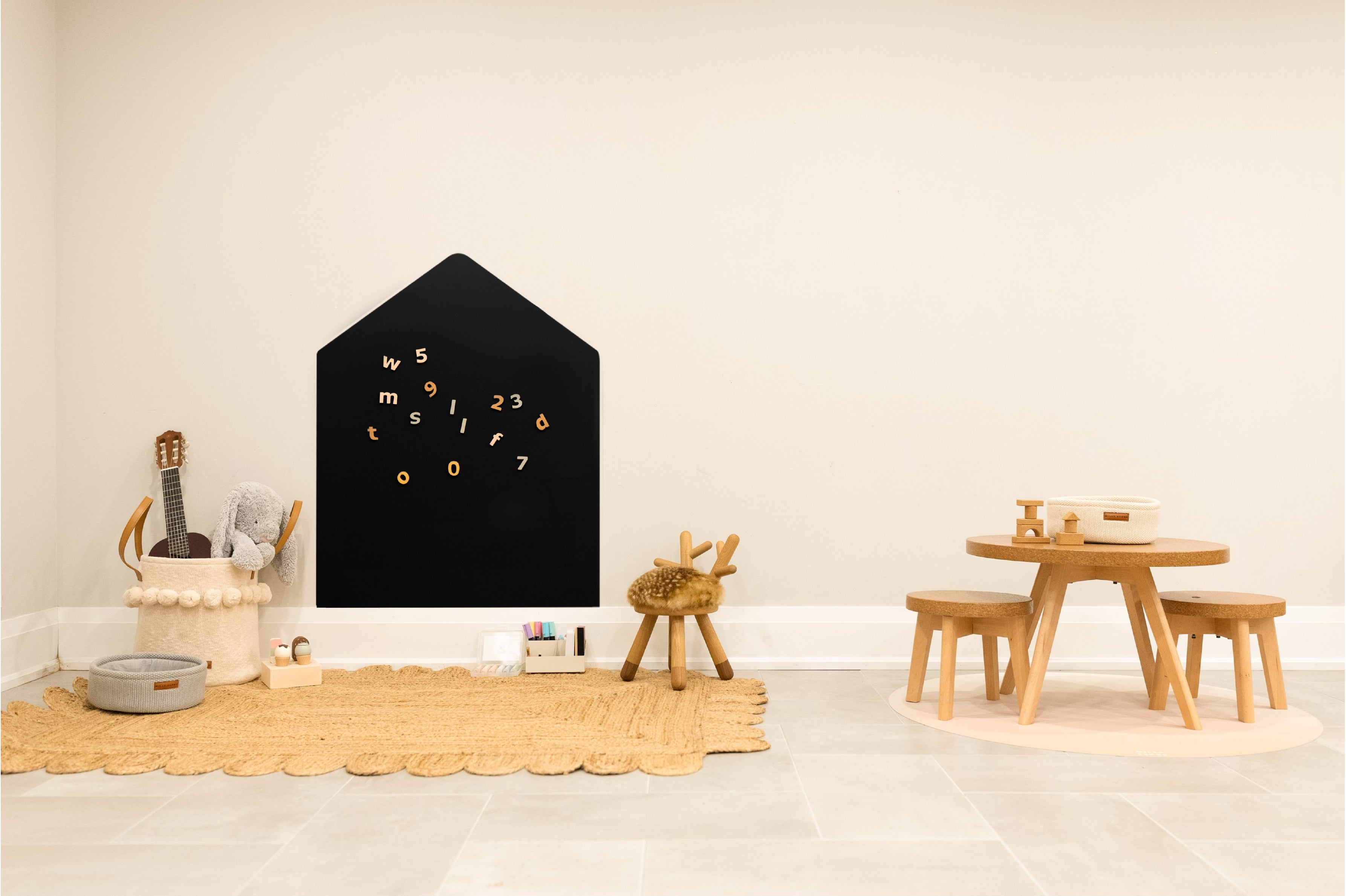 Magic Wall - House (Black)
